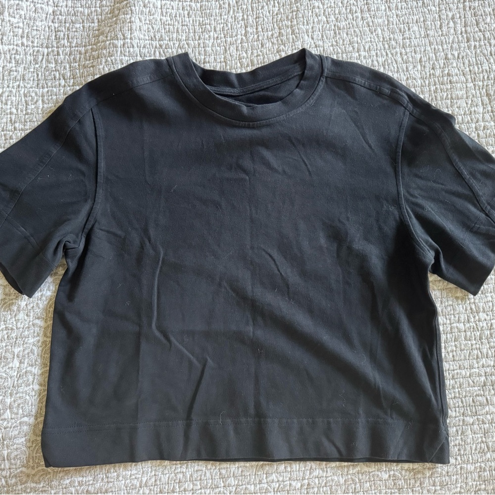 lululemon athletica Black Short Sleeve Tee